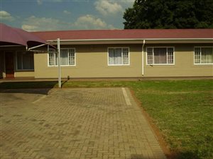 1 Bed Apartment in Vanderbijlpark CW