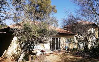 2 Bedroom Garden Cottage in Raslouw