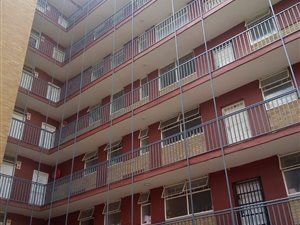3 Bed Apartment in Muckleneuk