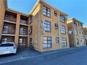 2 Bed Apartment in Ferndale