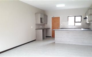 2 Bedroom Apartment in Wilgeheuwel