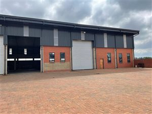 1175 m² Industrial space in Clayville