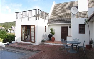 2 Bedroom House in Hout Bay and surrounds