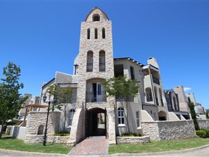 2 Bed Apartment in Nooitgedacht Estate