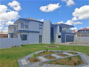 5 Bed House in Savannah Country Estate