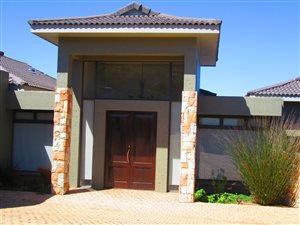 4 Bedroom House in Moquini Coastal Estate