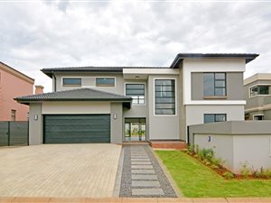 4 Bed House in Ruimsig