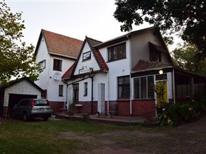 4 Bed House in Rouken Glen