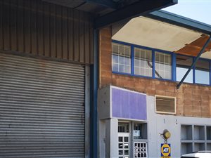 180 m² Commercial space in Springfield Park