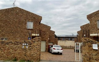 3 Bedroom Duplex in Rosettenville