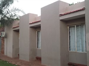 5 Bed House in The Orchards