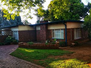 4 Bed House in Kwaggasrand