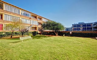 2 Bedroom Apartment in Florida Park