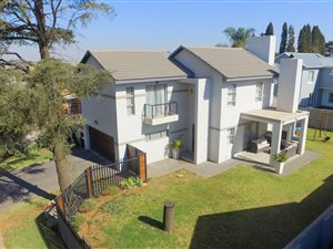 3 Bed House in Rietvalleirand