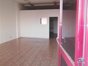 75 m² Commercial space in Sunford