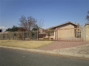 3 Bedroom House in Vanderbijlpark Central