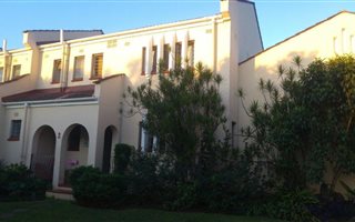 4 Bedroom Duplex in Hayfields