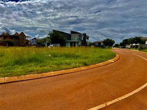 932 m² Land available in The Hills