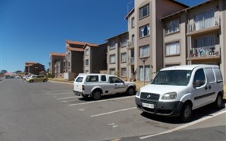 2 Bedroom Apartment in Kleinfontein
