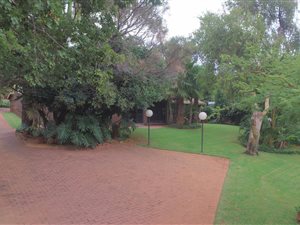 4 Bedroom House in Protea Park