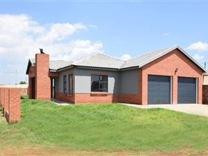 3 Bed House in Clayville