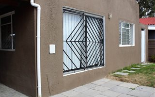 5 Bedroom House in Belhar