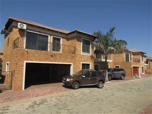 3 Bed Cluster in Newmarket Park