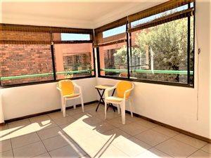 3 Bed Apartment in Rosebank