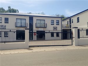 93 m² Commercial space in Franschhoek
