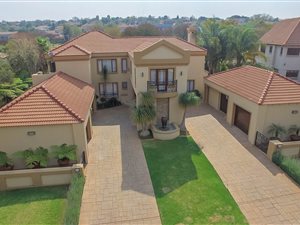 5 Bed House in Woodhill