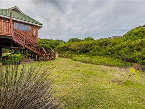 671 m² Land available in Dolphin Creek Golf Estate