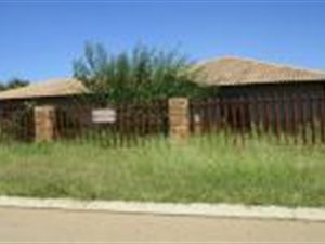 3 Bed House in Mooinooi