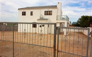 5 Bedroom House in Britannia Bay