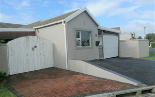 3 Bedroom House in Plattekloof Glen