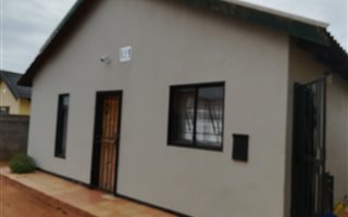 2 Bedroom House in Katlehong