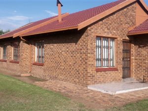 3 Bed House in Tsakane