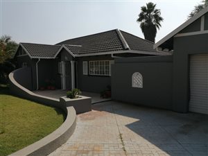 3 Bed House in Brackendowns