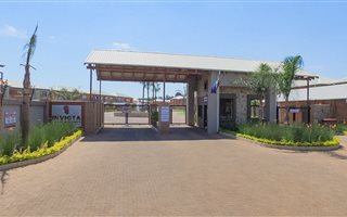 2 Bedroom Townhouse in Andeon AH