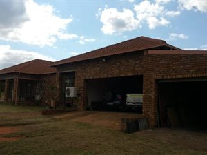 1 ha Farm in Kameeldrift East