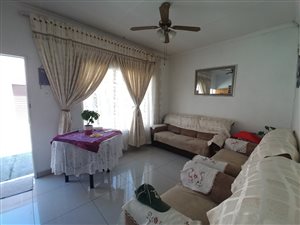 2 Bed Apartment in Lennoxton