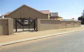 3 Bedroom House in Kagiso
