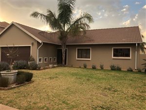 3 Bed House in Raslouw Manor
