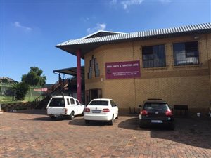 433 m² Office Space in Weltevreden Park