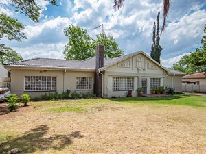 4 Bed House in Westdene