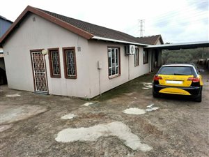 3 Bed House in Newlands West