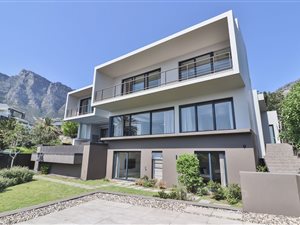 5 Bed House in Camps Bay