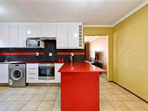 2 Bed House in Cosmo City