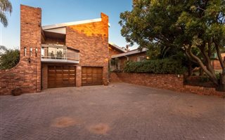 4 Bedroom House in Erasmusrand