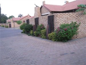 2 Bed Townhouse in Sinoville