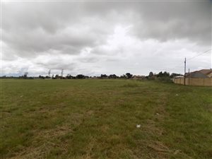 600 m² Land available in Lennoxton